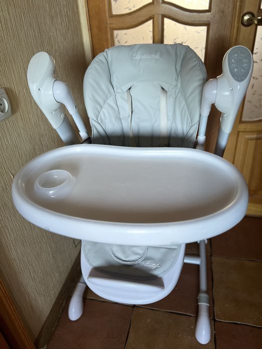 стілець-гойдалка для годування