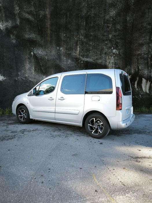 Peugeot Partner 5 lugares versão Tepee 1.6HDI