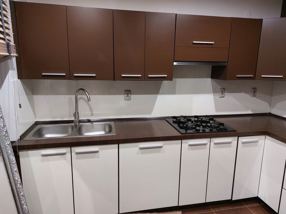 Sprzedam zestaw mebli kuchennych + szafa do przedpokoju