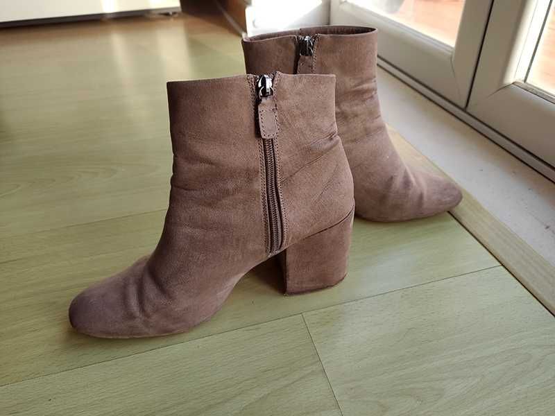 Botins bege da Bershka Tamanho 39