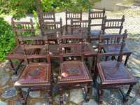 Antiguidades - Conjunto de 10 cadeiras com assentos em couro lavrado