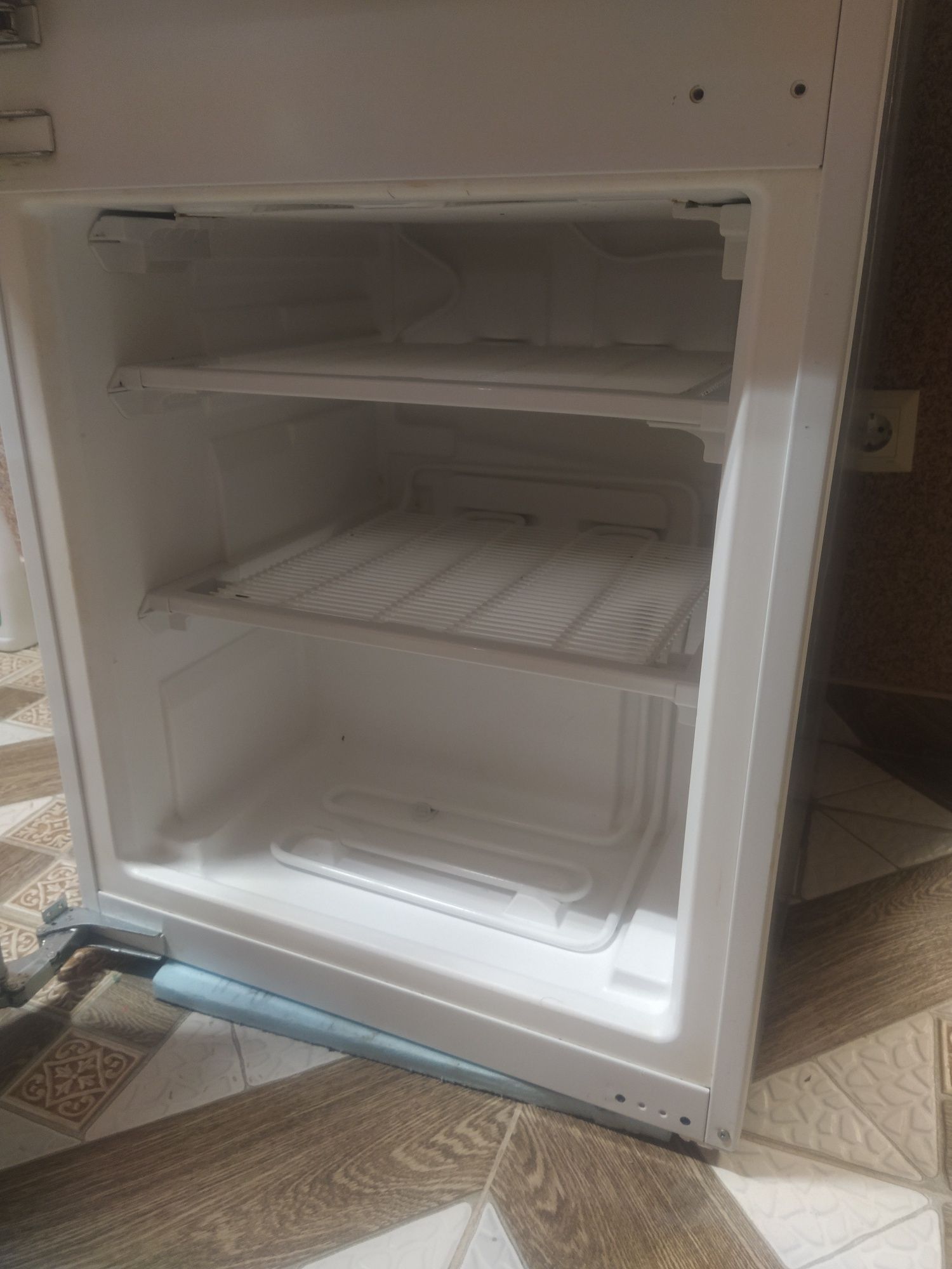 Вбудований холодильник Siemens