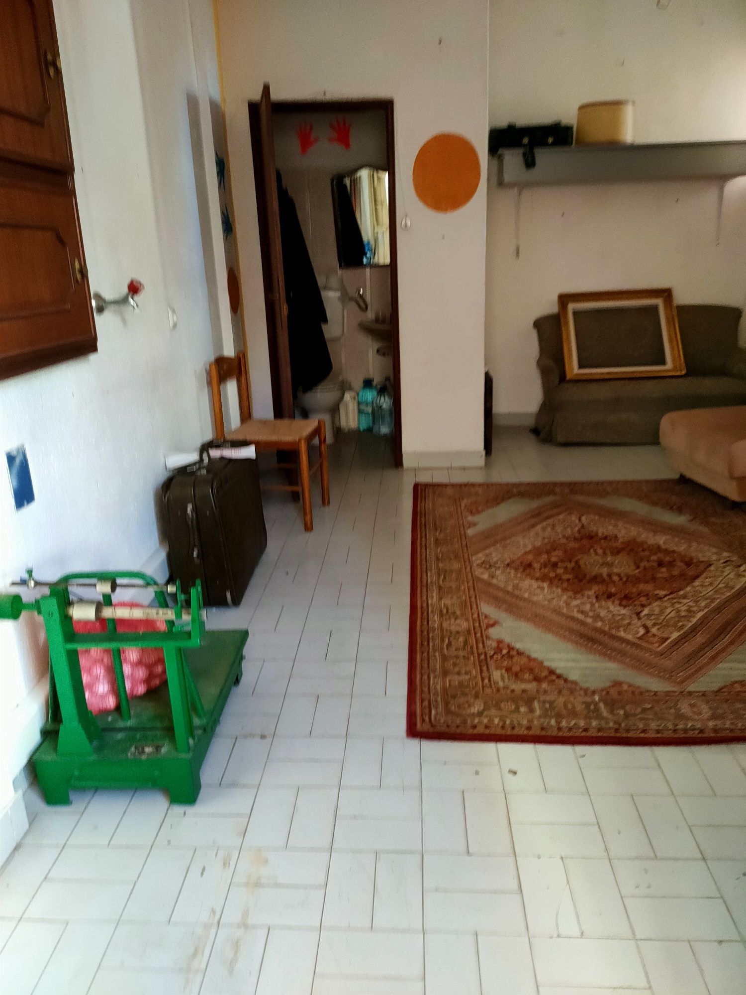 Garagem Porta Direta para rua - Cacém -NÃO É HABITAÇÃO