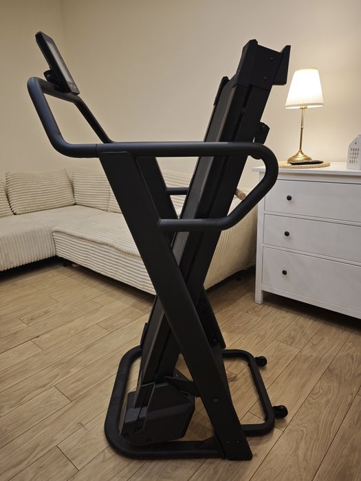 Nowa bieżnia bezsilnikowa typu Mountain Climber –Wspinaczka górska