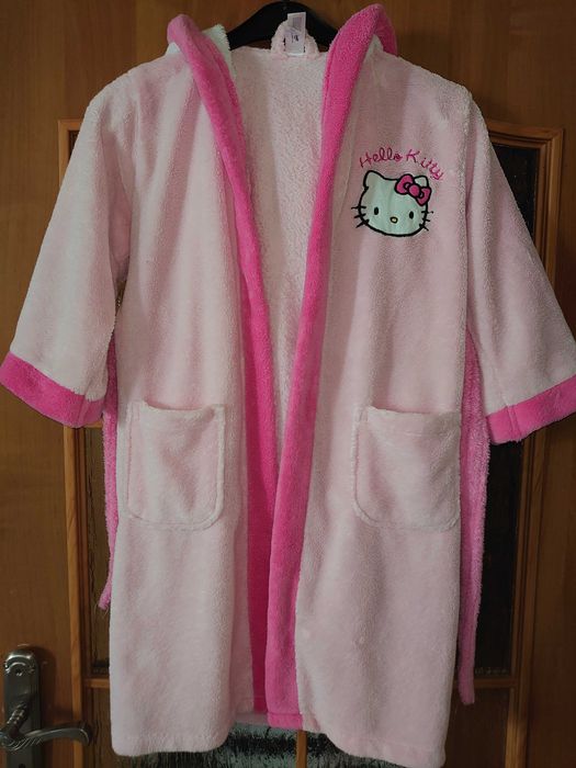 Szlafrok dla dziewczynki 110/116 cm. Hello Kitty C&A