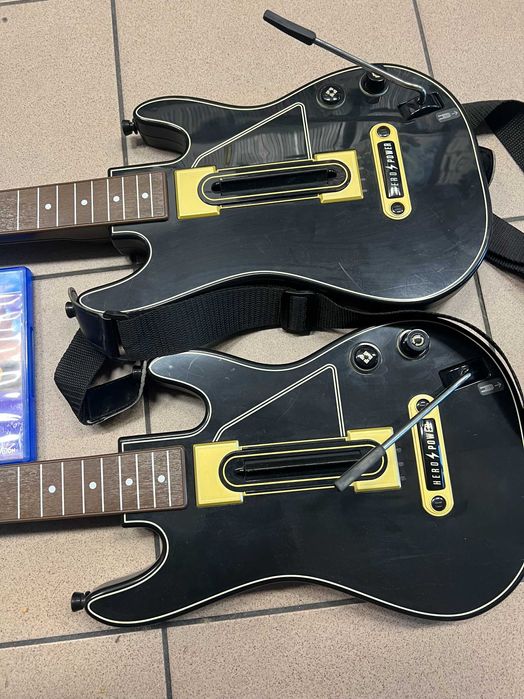 Guitar Hero Live ps4 + 2 giatry + 2 odbiorniki