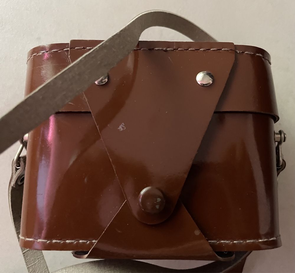 Smena 8 - retro aparat w pięknym futerale