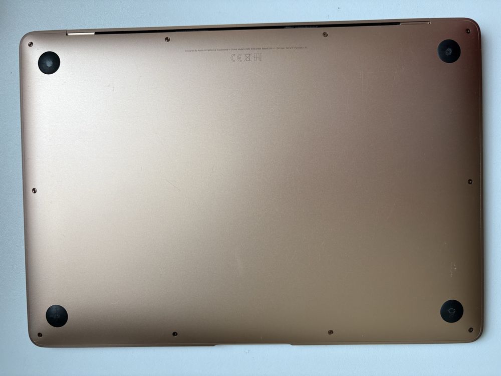 Macbook Air 13” 2019 i5 8GB RAM 128 SSD
