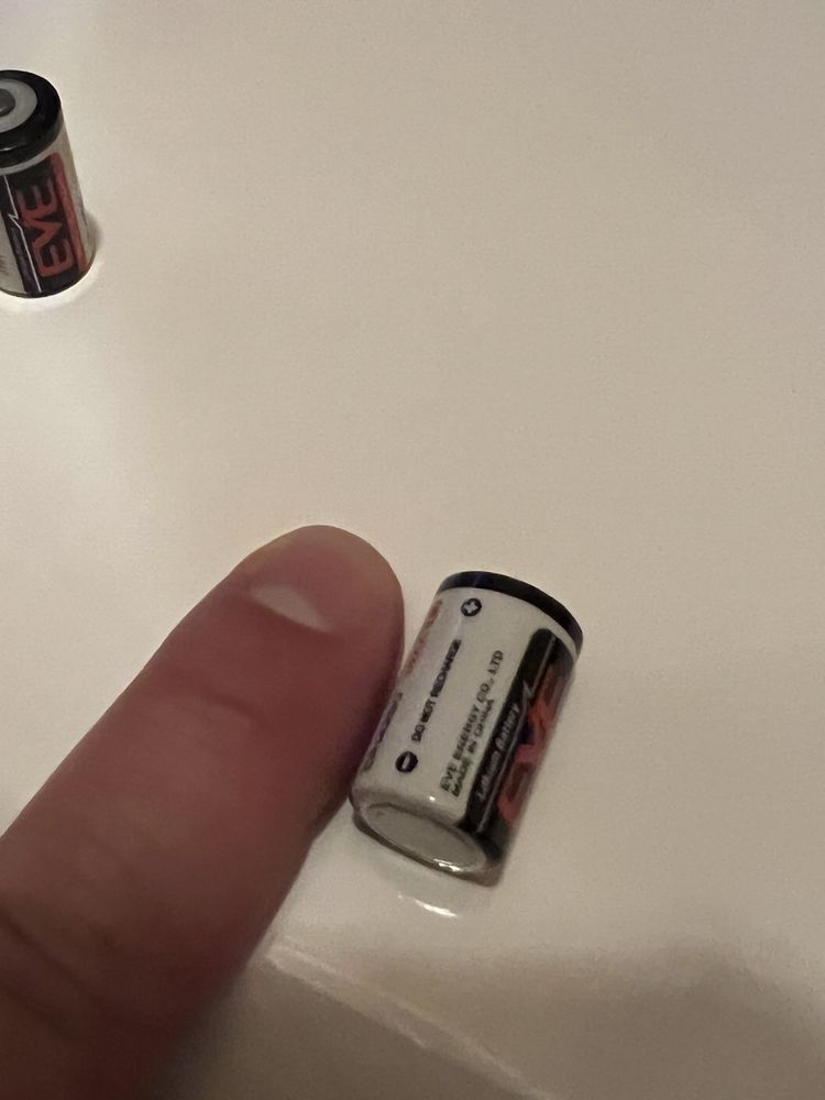 Pilhas 1/2. De 3,6v marca eye