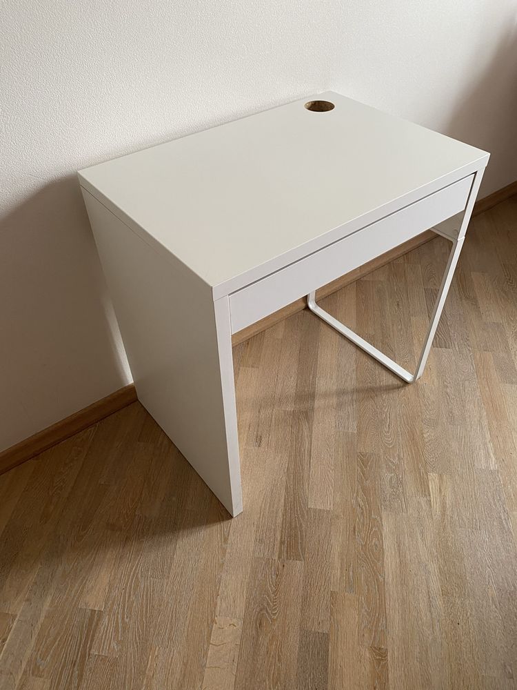 Письмовий стіл IKEA MICKE 302.130.76