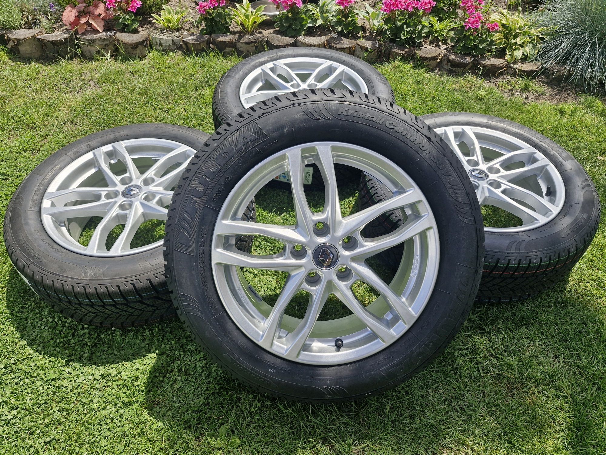 Nowe koła zimowe Reno Captur II 17" 5x114,3 Fulda 215/60 17R