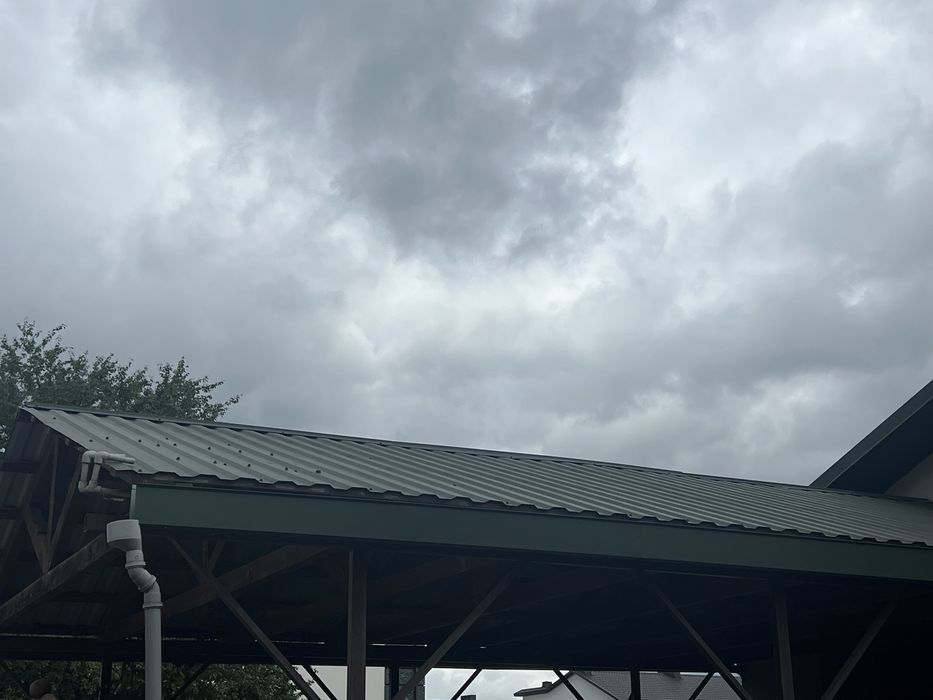 Піднавіс 4м*6м на металевих стовпах