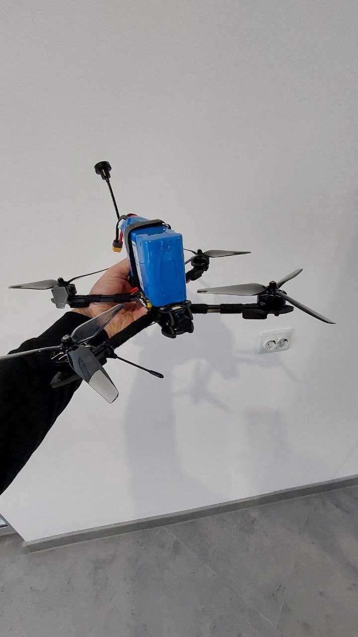 FPV дрон 7 квадрокоптер камікадзе вантажопідйомність 1,5кг