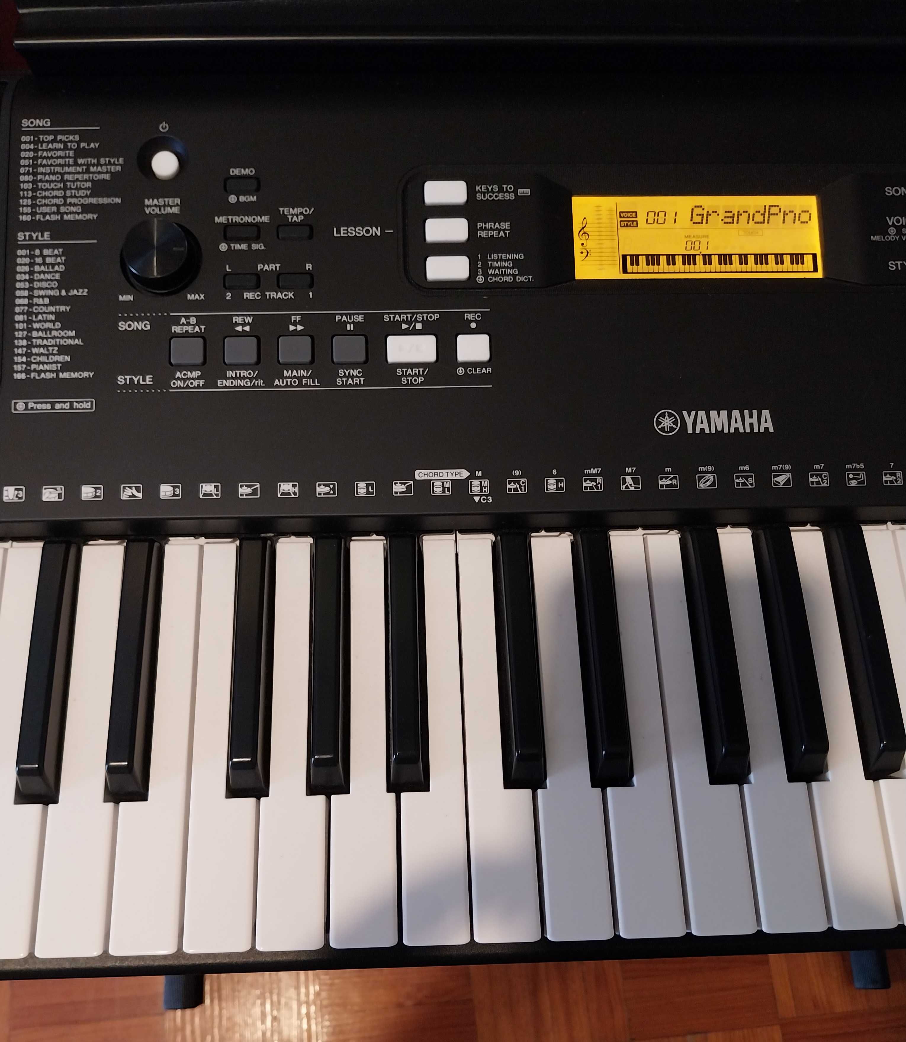 Teclado Yamaha PSR E363