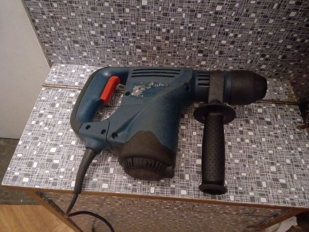 Перфоратор  Bosch gbh 3-28 e б/у