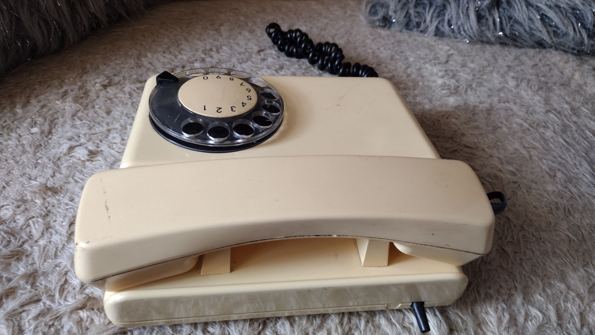 Telefon stacjonarny Tulipan Rwt 319 PRL Vintage Retro