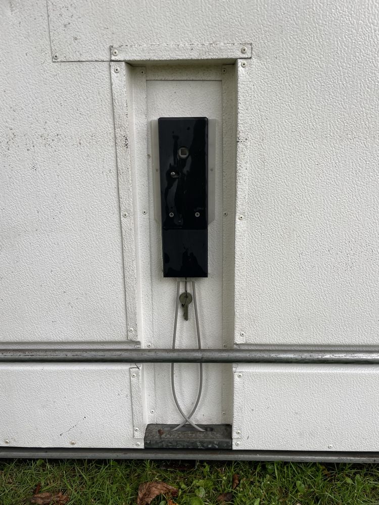 Brama garażowa, brama garazowa uchylna, brama