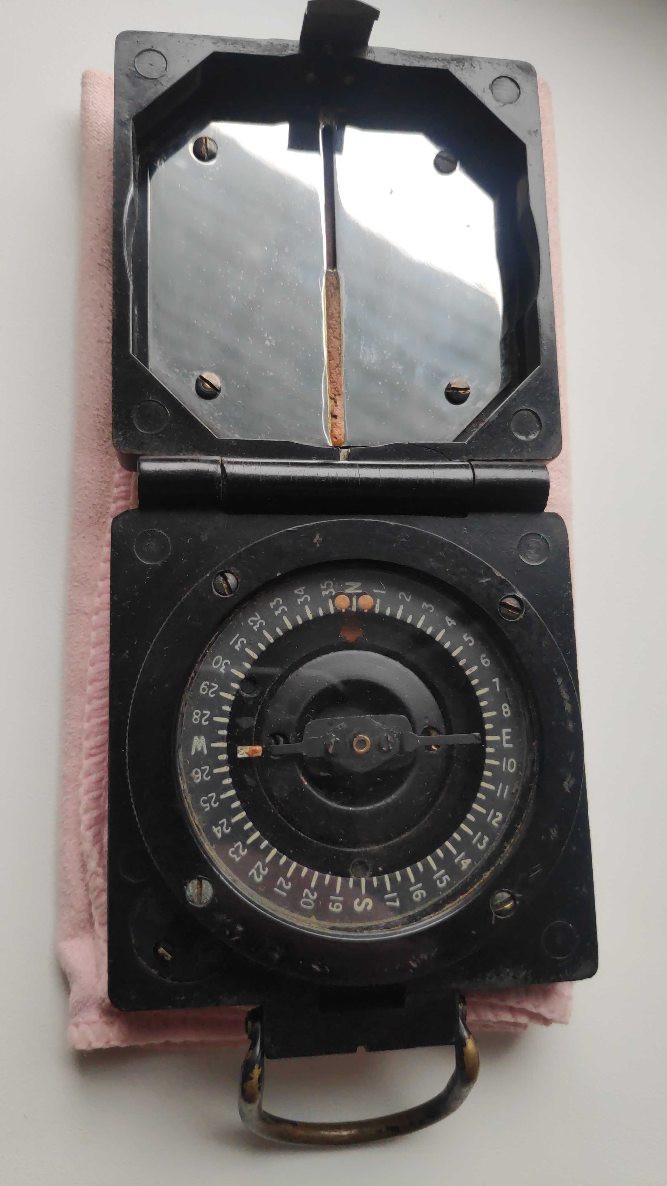 Британский военный магнитный маршевой компас (1940-1945) TG Co Ltd
