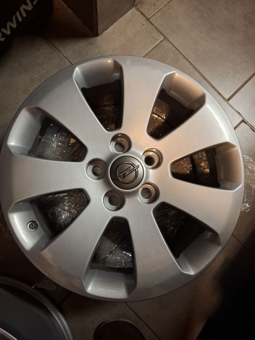 Felgi Aluminiowe Opel Insignia 5x120 17x7 Jak nowe