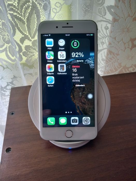 IPhone  8 plus  biały