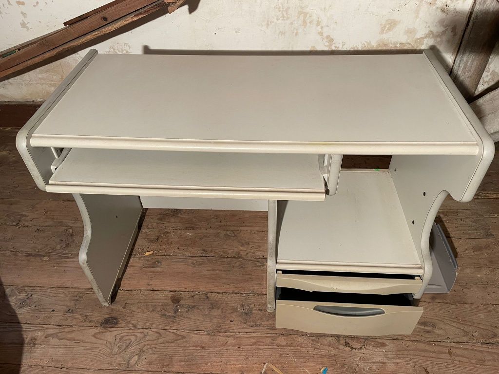 Secretária de computador