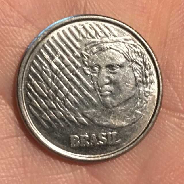 moeda de 50 centavos de real de 1994 com data vazada no verso