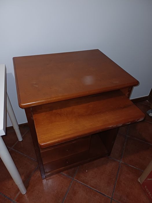 Secretaria em cerejeira