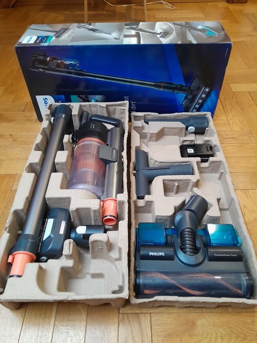 Пилосос бездродовий Philips 7000 Series Aqua XC7055/01