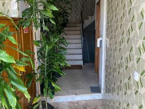 Quarto para Arrendar – Ótima Localização e Conforto!