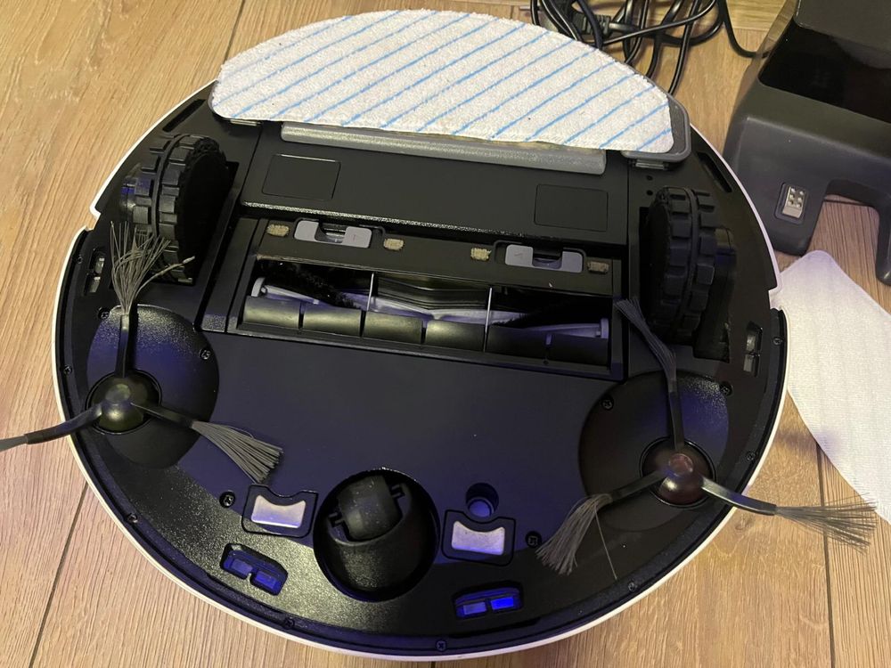 ECOVACS DEEBOT N8 PRO robot odkurzający z funkcją wycierania