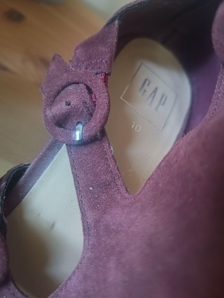 Botki ażurowe, sandały na obcasie 42