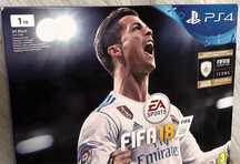 Konsola PlayStation PS4 1TB 2 pady 13 gier