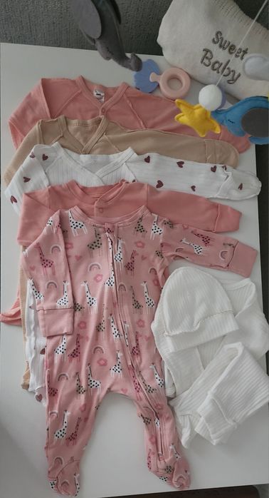 Дитячий одяг на дівчинку