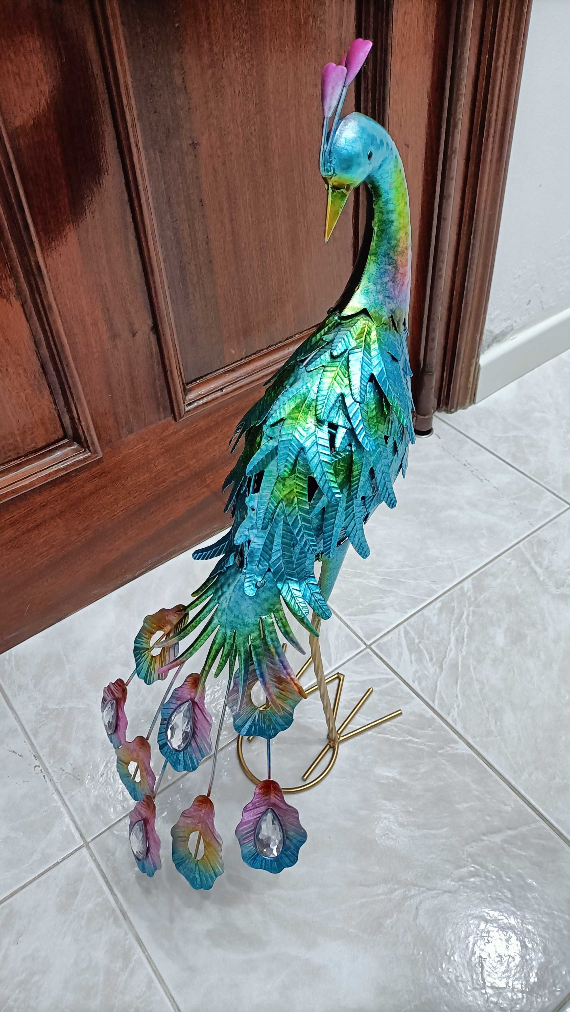 Pavão decorativo de metal
