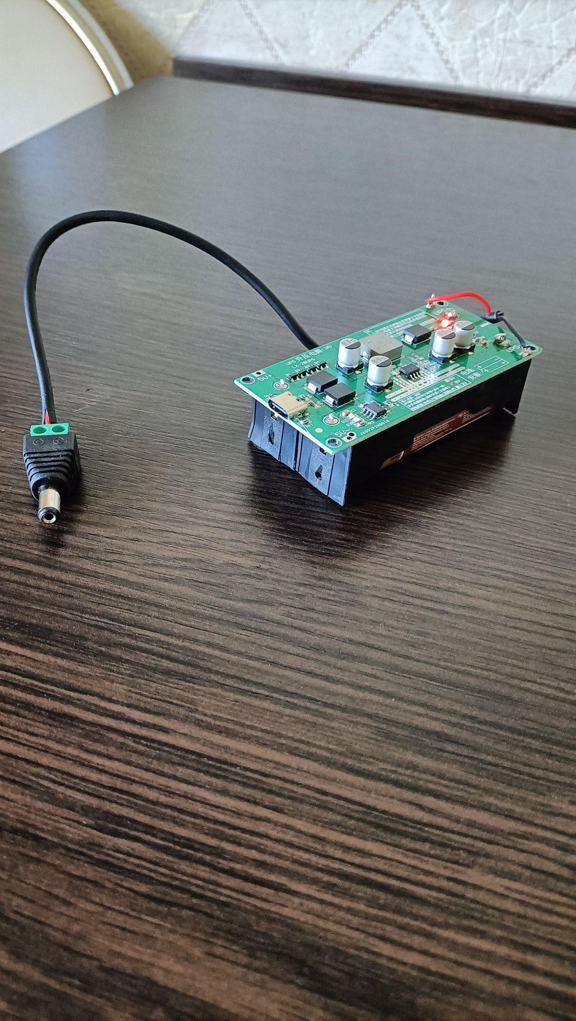 UPS, безперебійник, резервне живлення для wifi роутера, модема