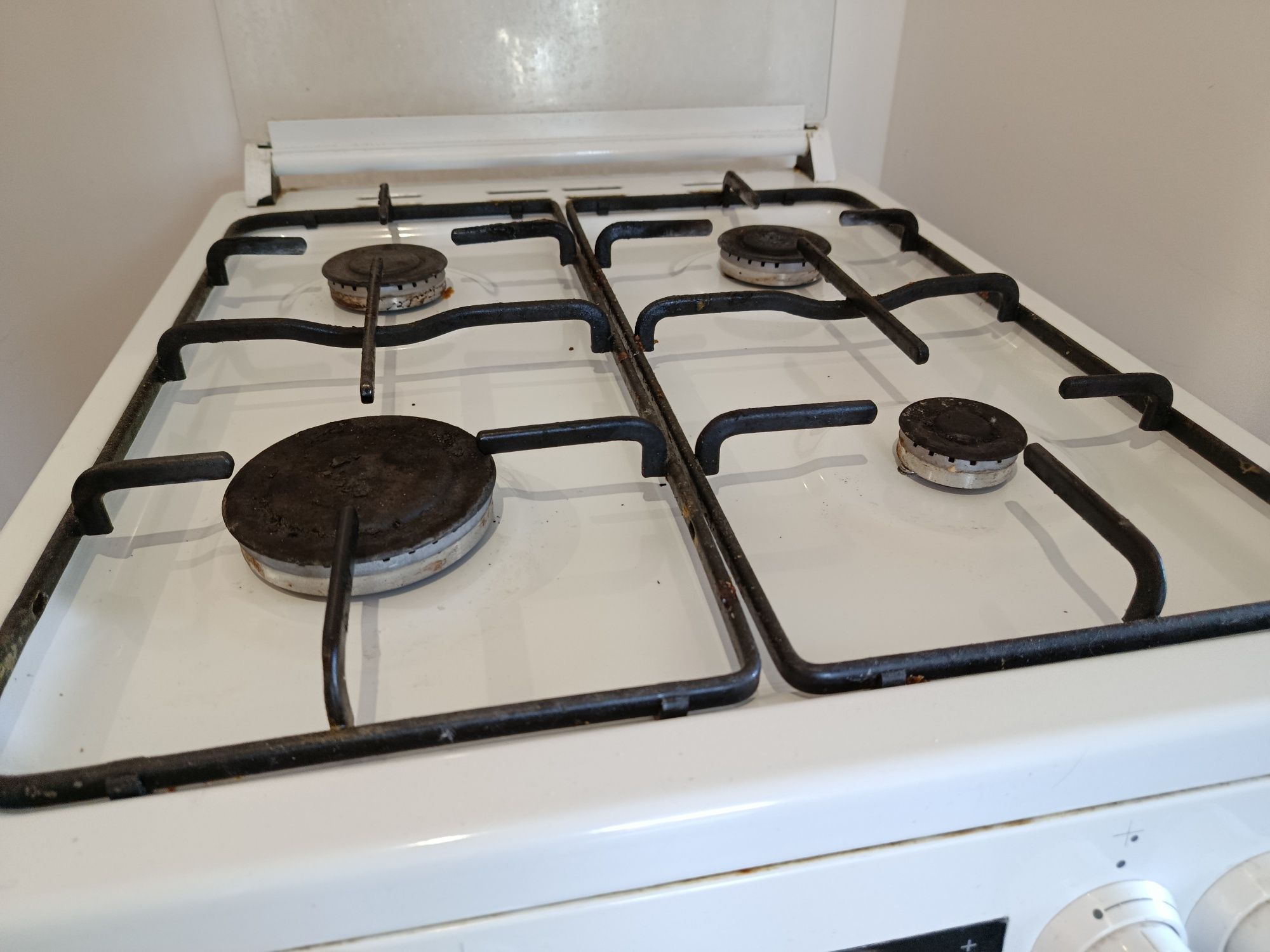 Kuchnia BEKO FSE52320DWD czyszczenie parowe piekarnika, termoobieg