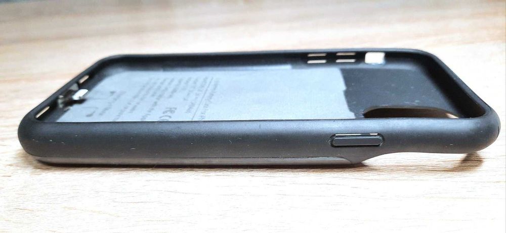 Чохол-акумулятор GIN FOXI чорний для iPhone 6.1, б/в