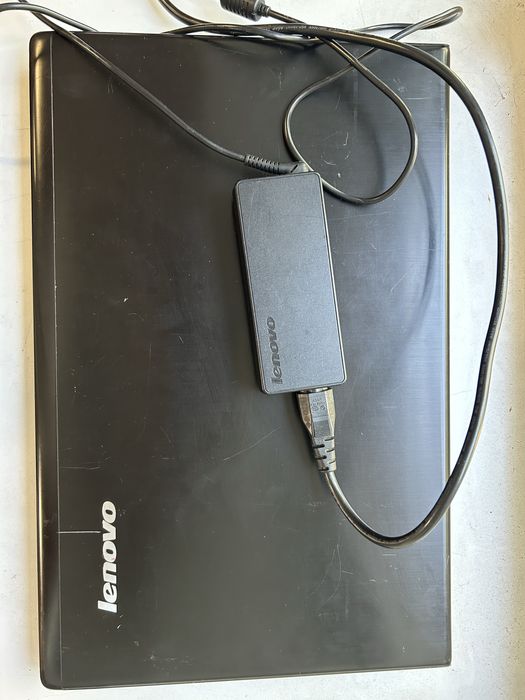 Lenovo Z710 i5 128gb ssd 17