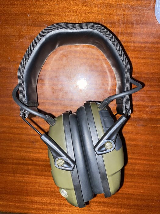 Активные наушники Howard Impact Sport