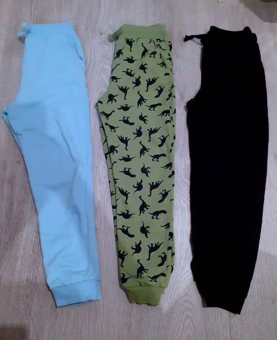 Spodnie dresowe chłopięce 128 Sinsay