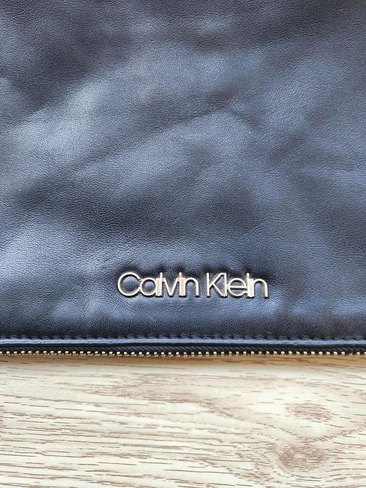 Женская кожаная сумочка Calvin Klein, оригинал, 30х40см