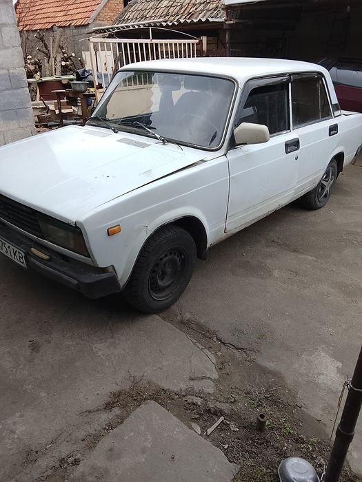 Продам ВАЗ 2105 ,на уверенном ходу.