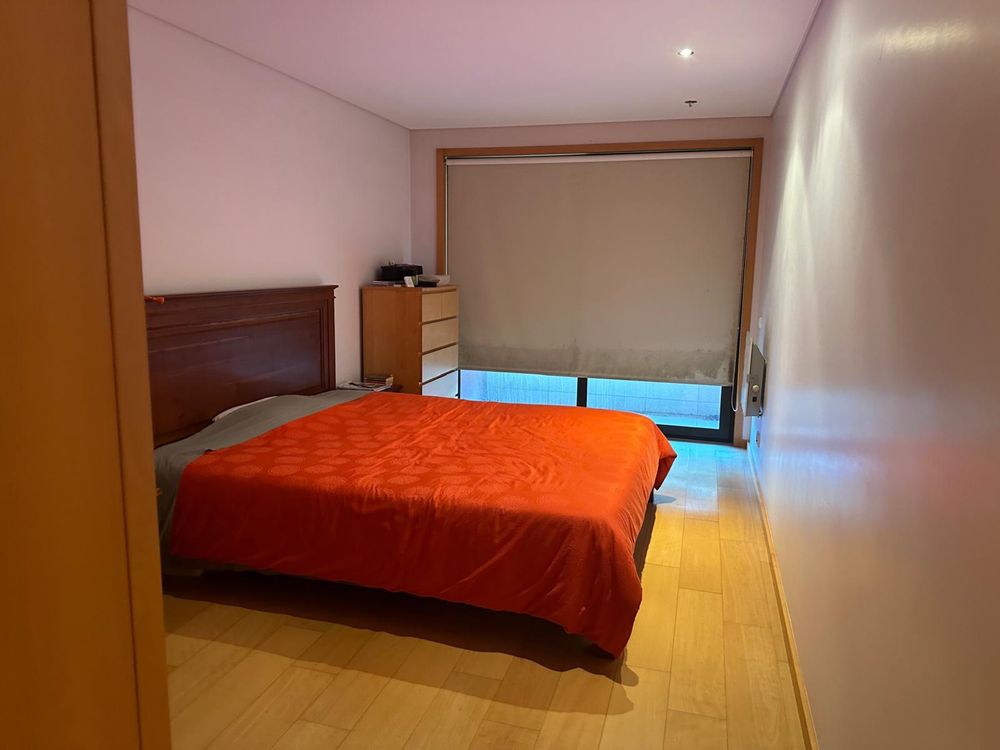 Cama casal como nova