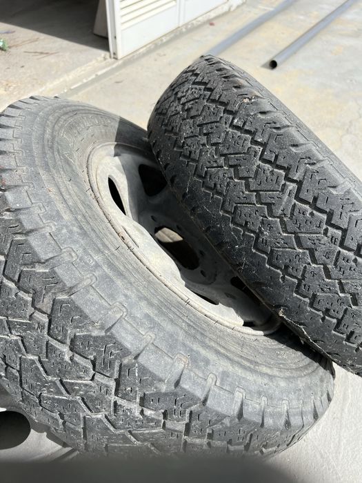 Jantes hilux tracker 1998 com pneus