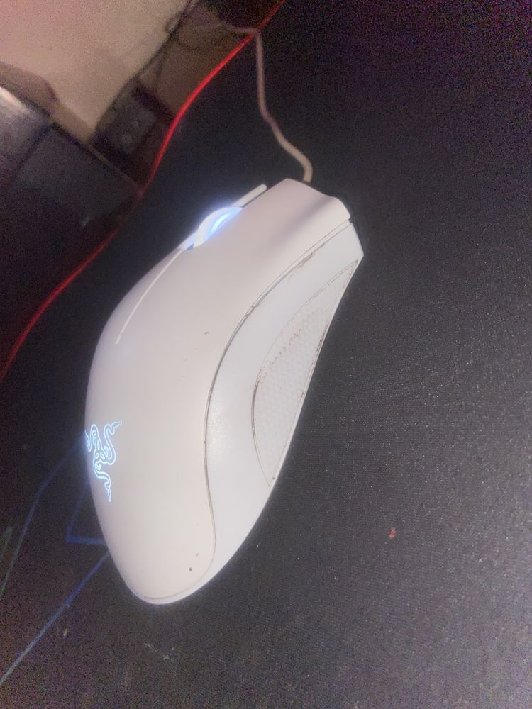 Rato razer Branco em muito bom estado