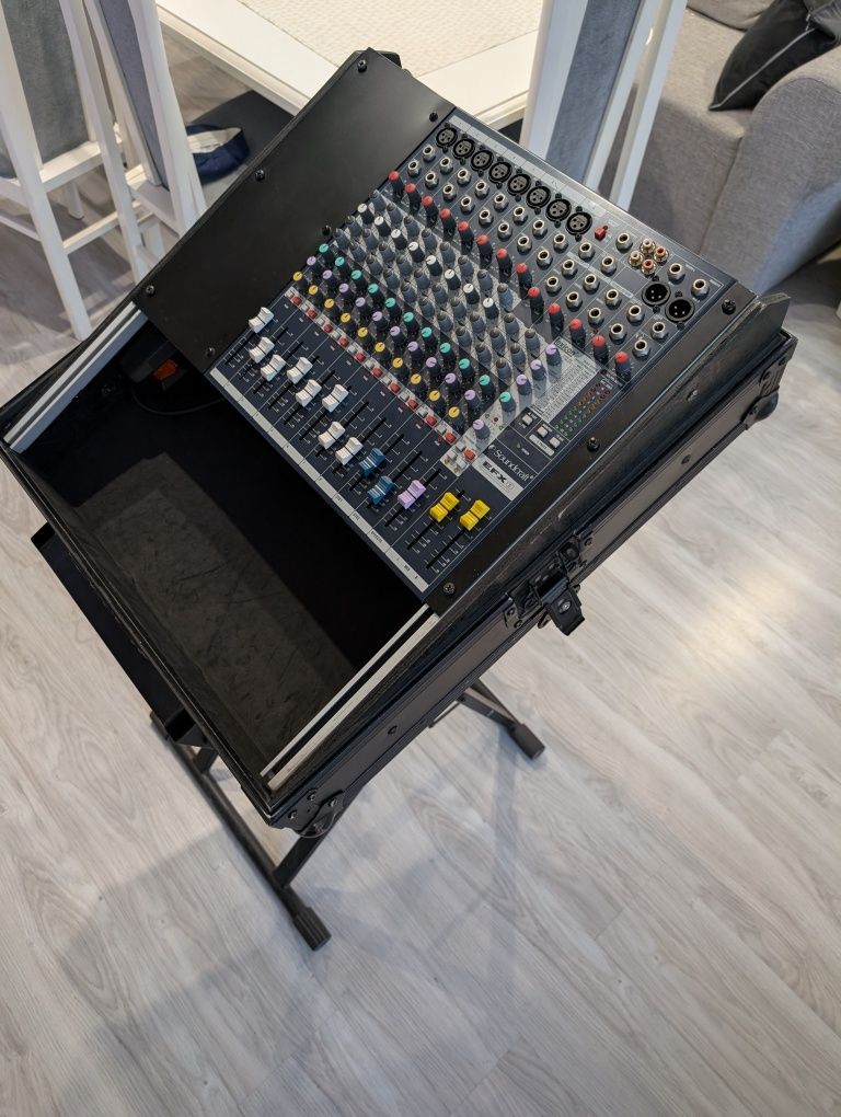 Mixer Soundcraft EFX8