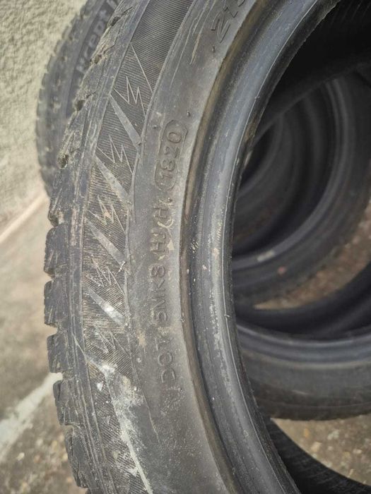 Hankook Winter Icept iz2 215/50 R17