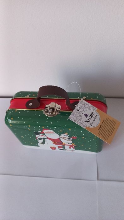 Box prezentowy w walizeczce kosmetyki prezent na mikolajki święta Boże