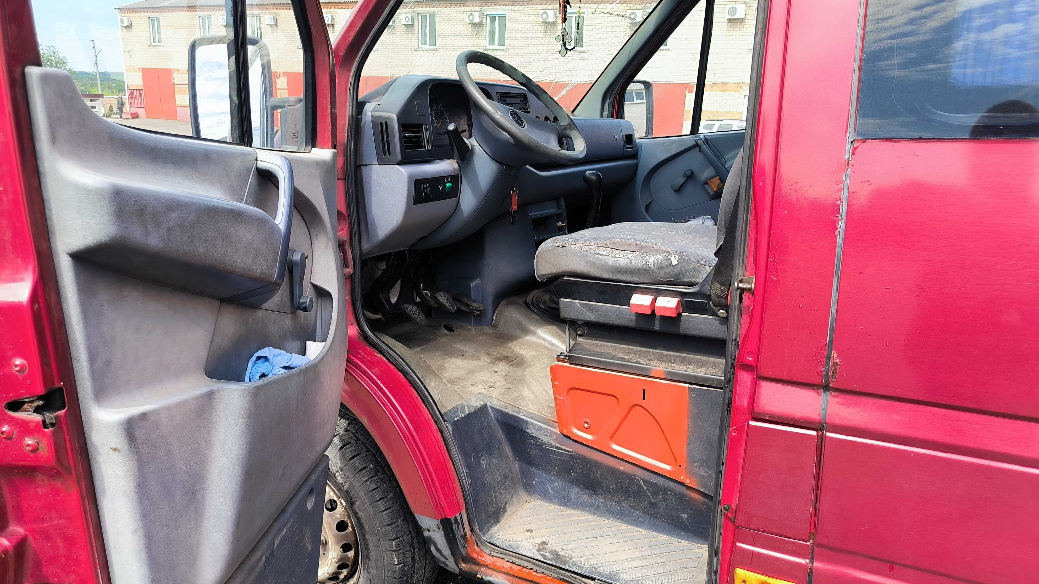 мерседес спрінтер 310D