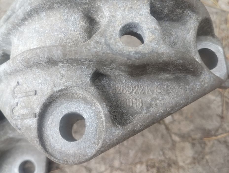 Подушка двигателя Рено Меган 3 112100020R гідроопора